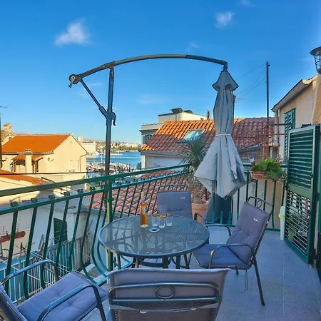 Nice Well-located Duplex Apartment Split